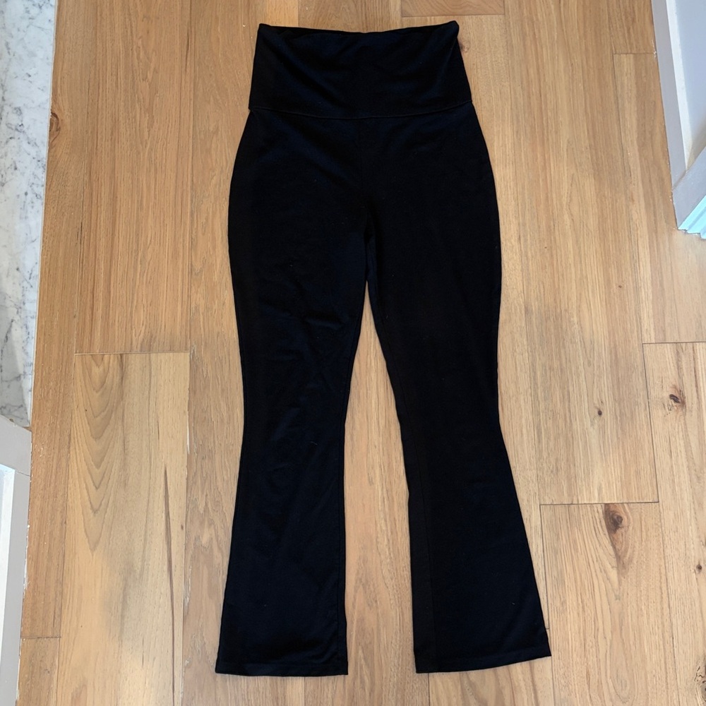 Hatch The Ultimate Before, During & After Crop Flare Leggings in Black